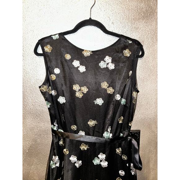 Tahari ALS Prom Homecoming Wedding Formal Floral Embroidered Maxi Formal Dress - Picture 4 of 14